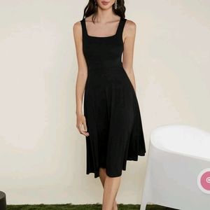 Black Basic Sleeveless Dress